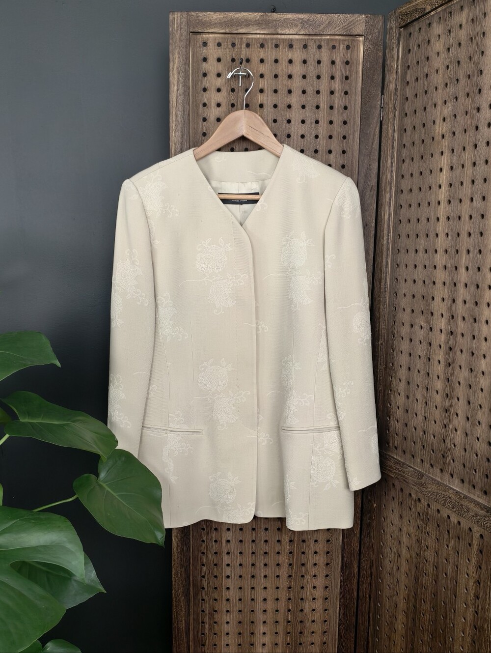 Vintage Tailored Cream Collarless Floral Embroidered Texture Blazer Jacket